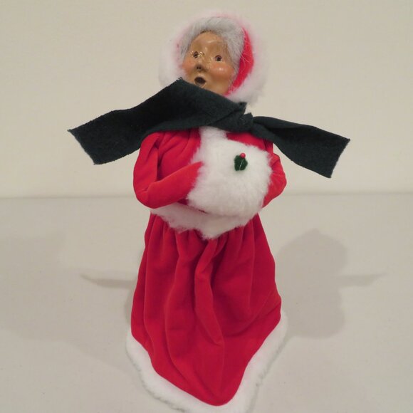 Christmas 2000 Byers’ Choice Caroler Mrs. Claus in Red Velvet Dress Green Scarf - Picture 12 of 16